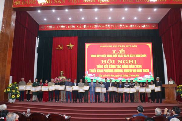 http://hoanghoa.gov.vn/file/download/637611795.html