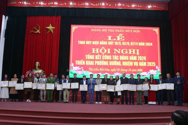 http://hoanghoa.gov.vn/file/download/637611799.html